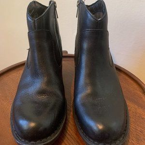 Born Boots Leather 7.5 M Booties Low Heel Zipper